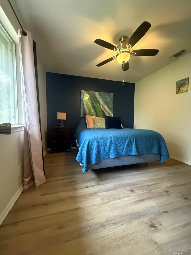 9511 Meadowheath Drive Austin TX 78729