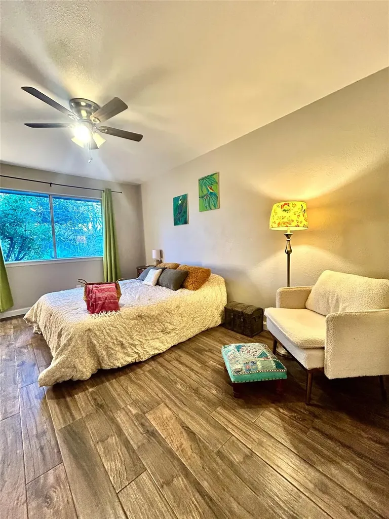 9511 Meadowheath Drive Austin TX 78729