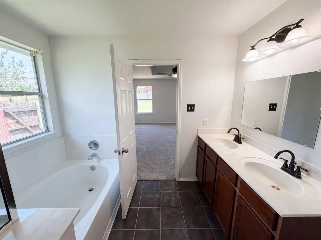 12816 Wooly Bucket Cove Elgin TX 78621