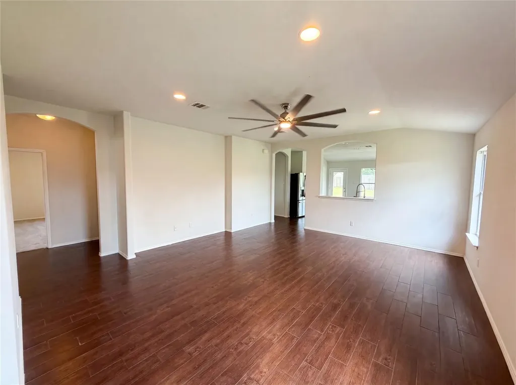 12816 Wooly Bucket Cove Elgin TX 78621