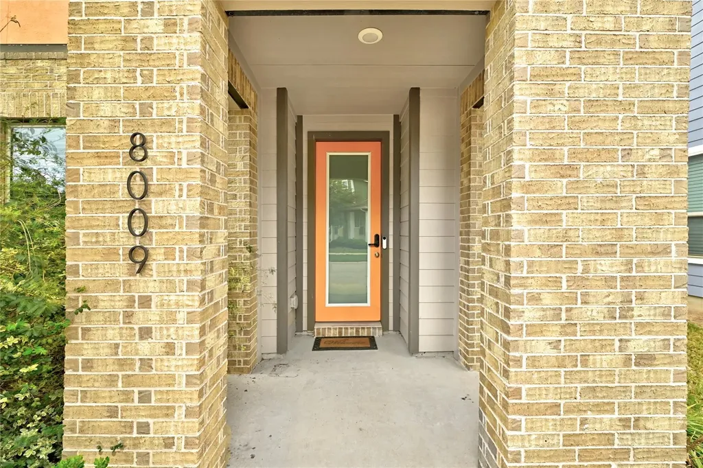 8009 Mellencamp Drive Austin TX 78744