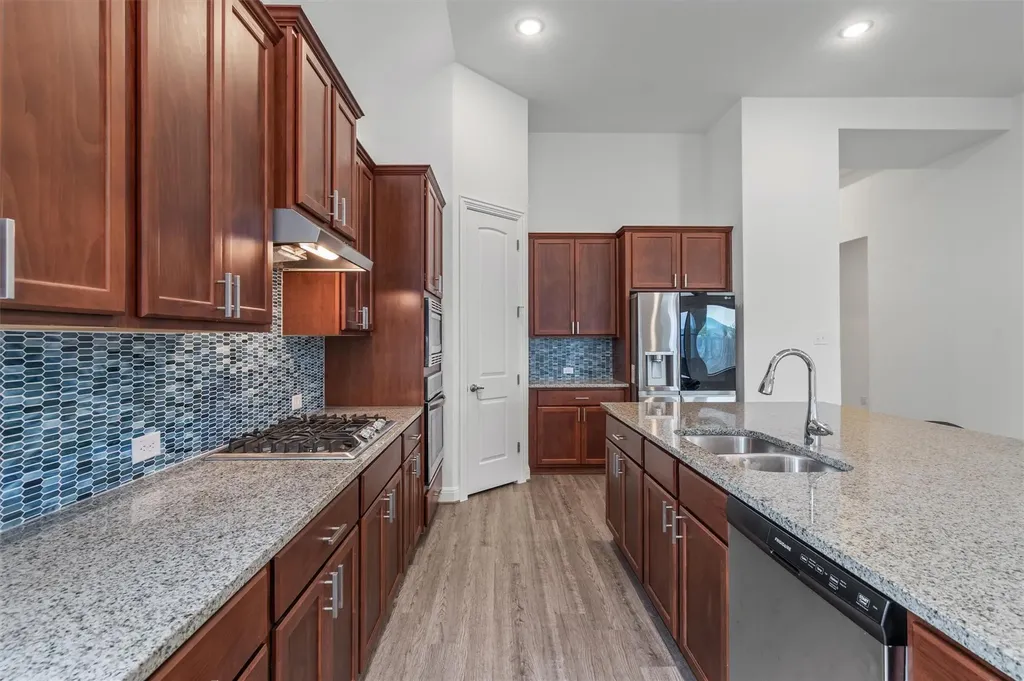 2225 Lucky Cove Leander TX 78641