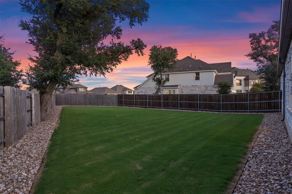 2225 Lucky Cove Leander TX 78641