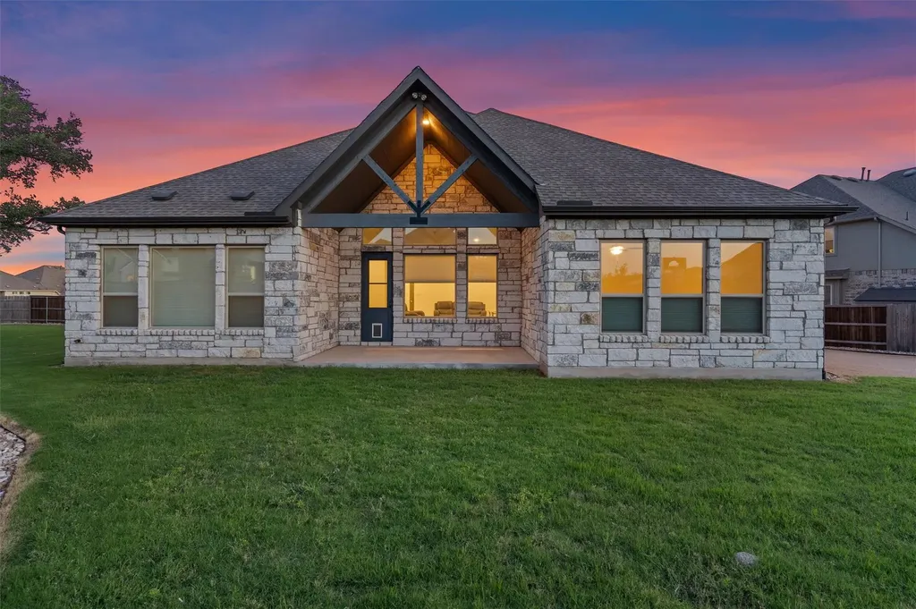 2225 Lucky Cove Leander TX 78641