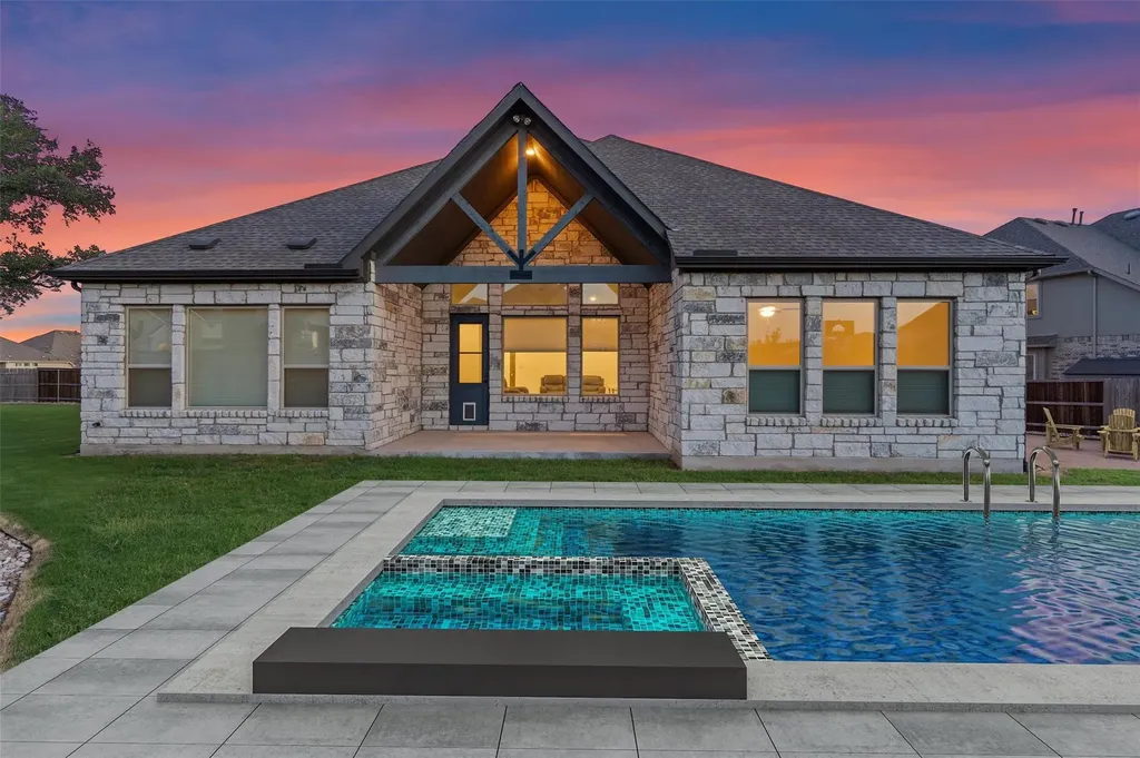 2225 Lucky Cove Leander TX 78641