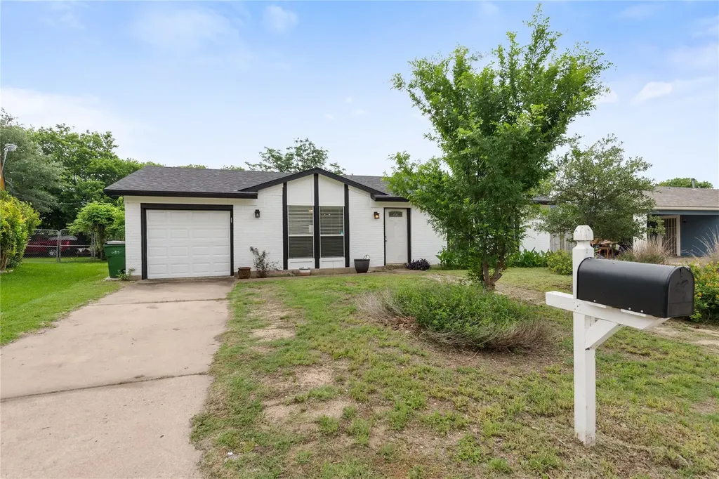 1904 Heathwood Circle Round Rock TX 78664