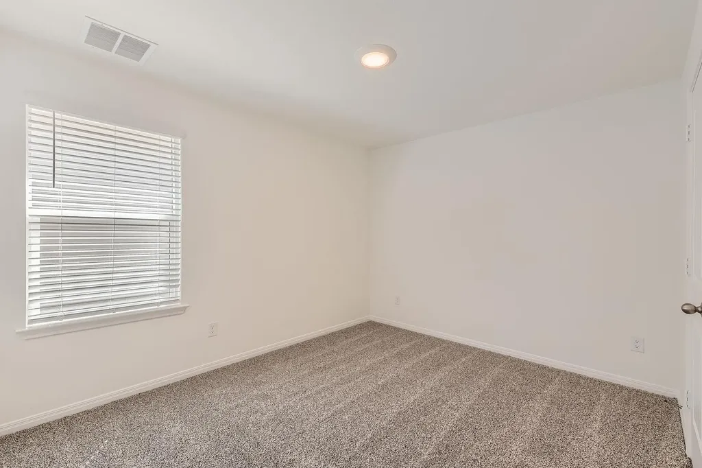 508 Gladiola Loop Kyle TX 78640
