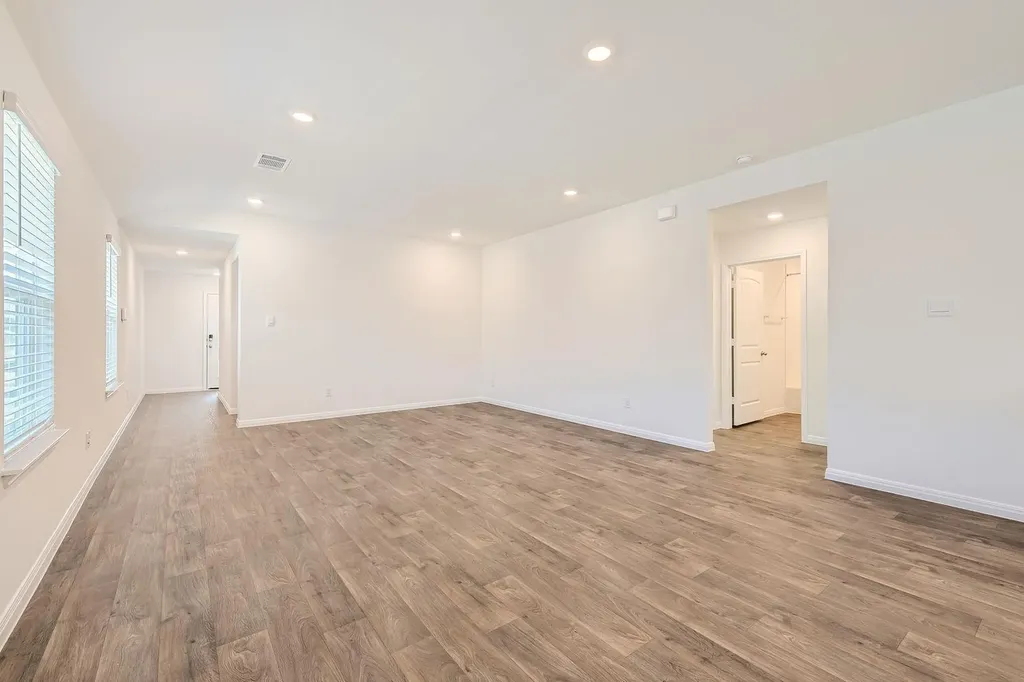 508 Gladiola Loop Kyle TX 78640