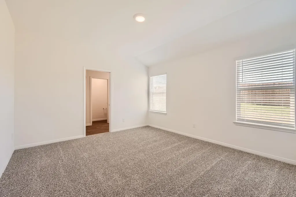 508 Gladiola Loop Kyle TX 78640