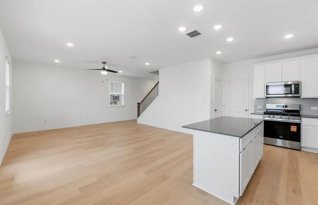 147 Golden Bell Way Buda TX 78610