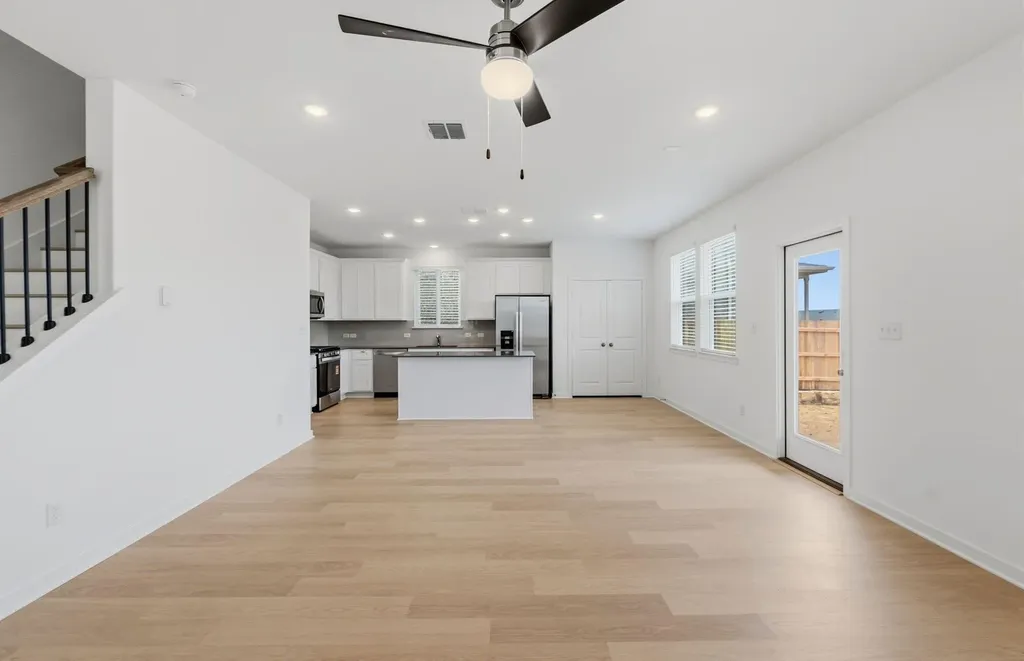 147 Golden Bell Way Buda TX 78610