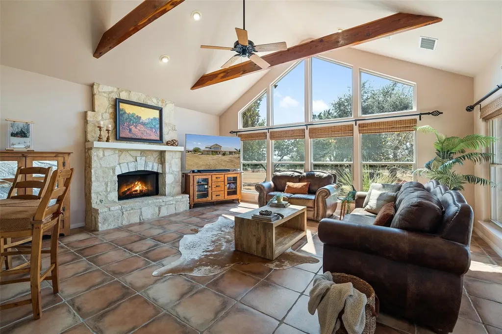1120 Canyon View Road Dripping Springs TX 78620