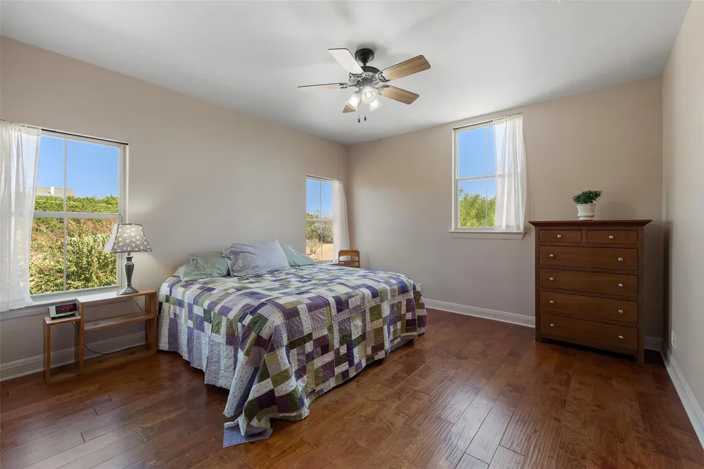 1120 Canyon View Road Dripping Springs TX 78620
