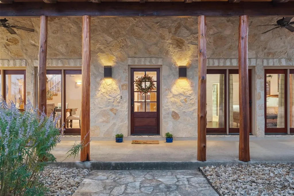 1120 Canyon View Road Dripping Springs TX 78620