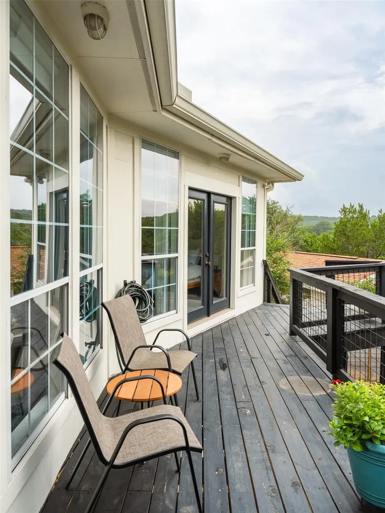 21900 Moulin Drive Spicewood TX 78669