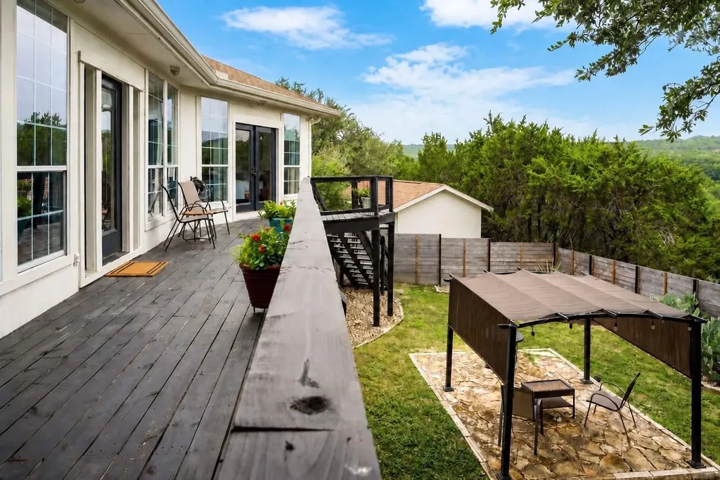 21900 Moulin Drive Spicewood TX 78669
