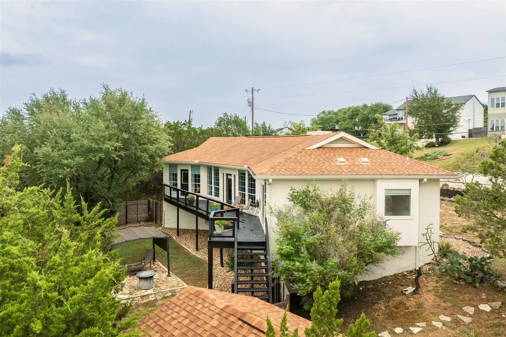 21900 Moulin Drive Spicewood TX 78669