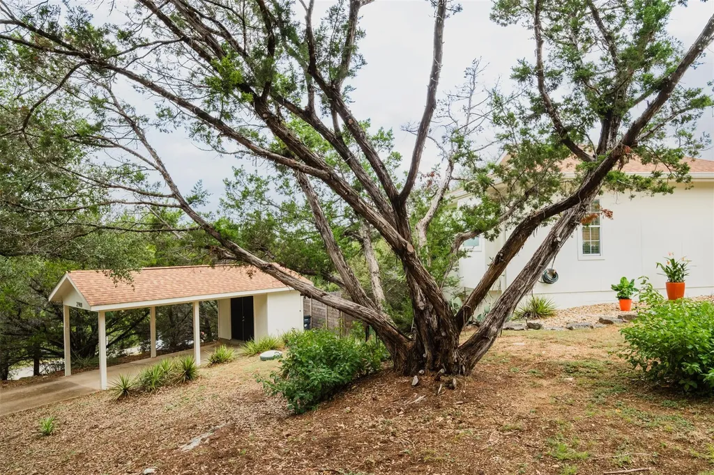 21900 Moulin Drive Spicewood TX 78669