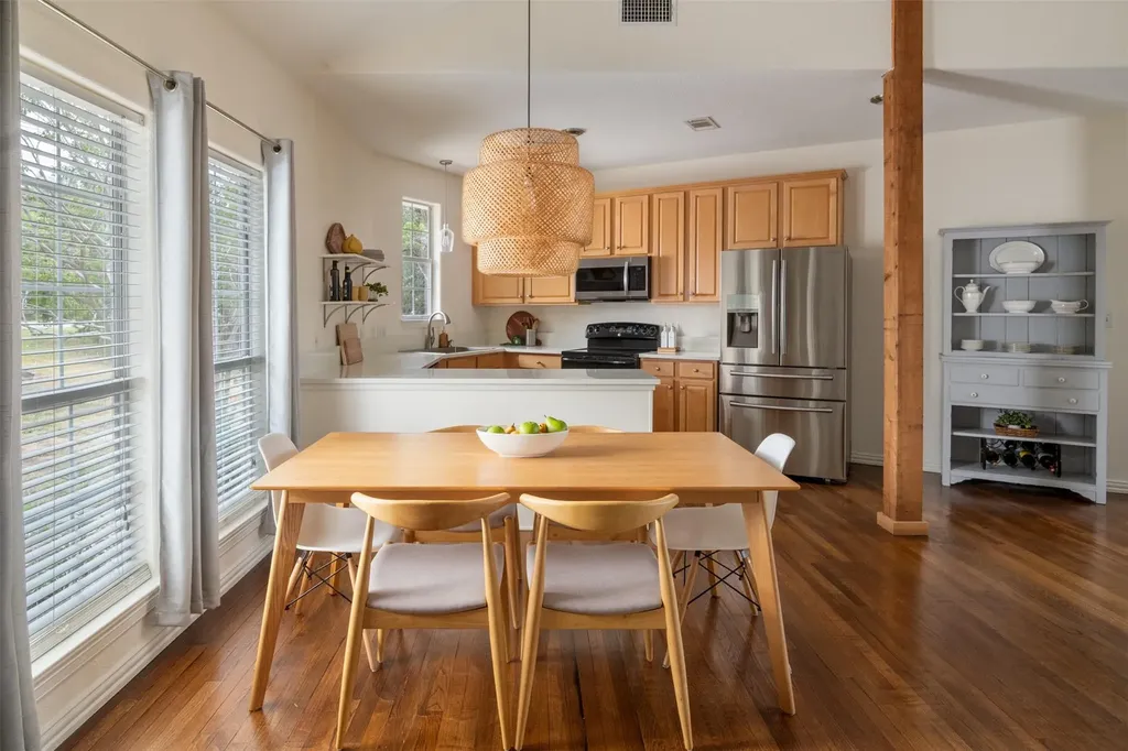 21900 Moulin Drive Spicewood TX 78669