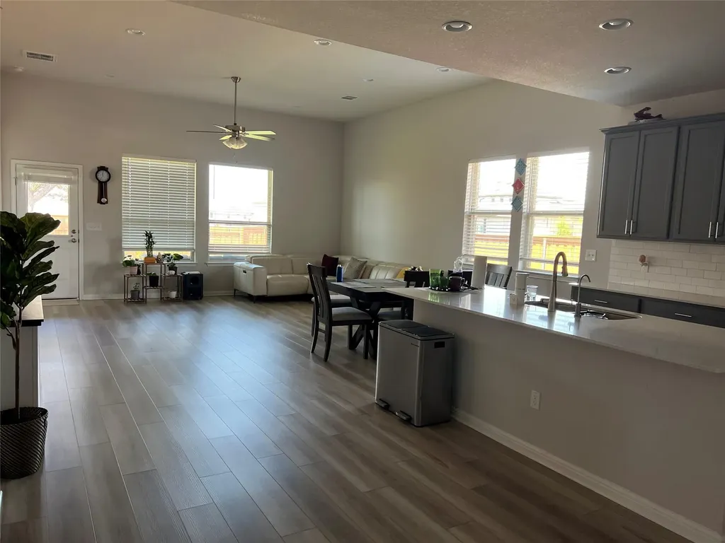 100 Petersburg Street Leander TX 78641