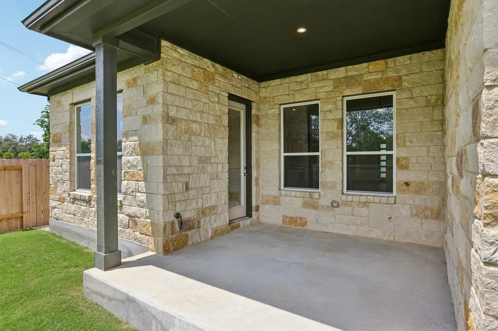 206 San Saba Drive Buda TX 78610