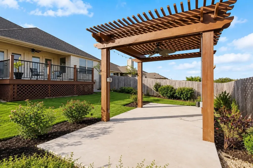501 Kirkhill Street Hutto TX 78634