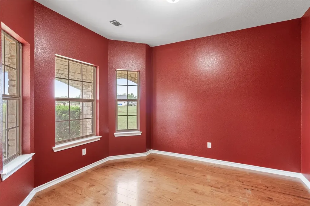 130 Cotton Rows Lane Taylor TX 76574