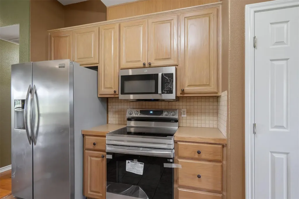 130 Cotton Rows Lane Taylor TX 76574
