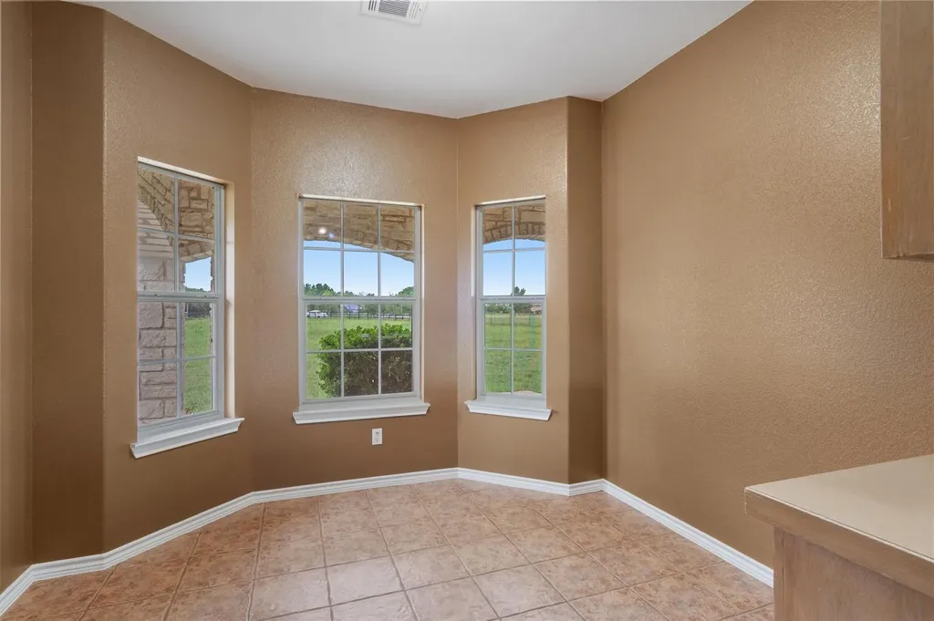 130 Cotton Rows Lane Taylor TX 76574