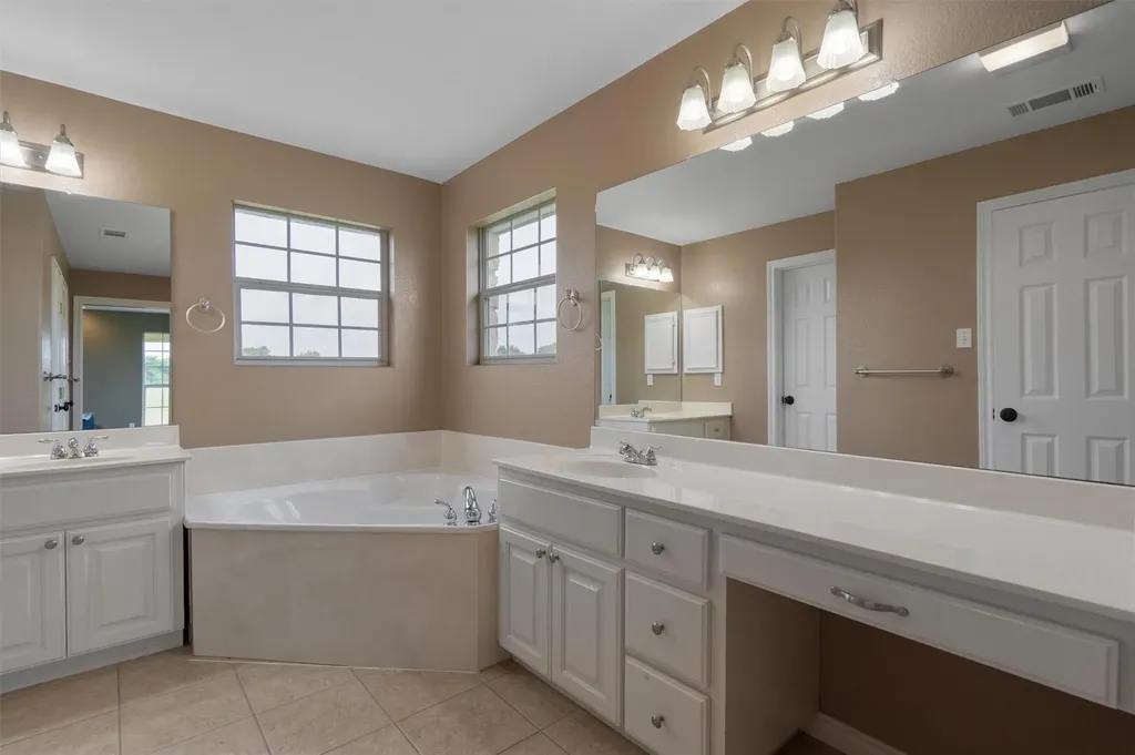 130 Cotton Rows Lane Taylor TX 76574