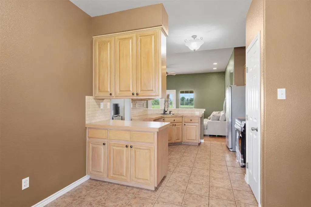 130 Cotton Rows Lane Taylor TX 76574