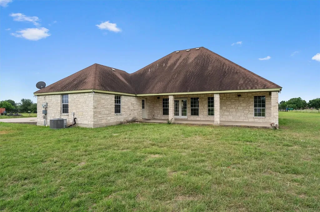 130 Cotton Rows Lane Taylor TX 76574