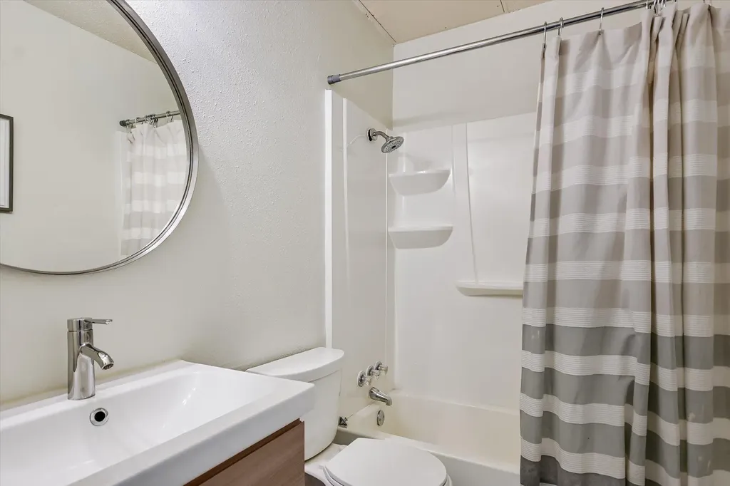 2425 Ashdale Drive Austin TX 78757