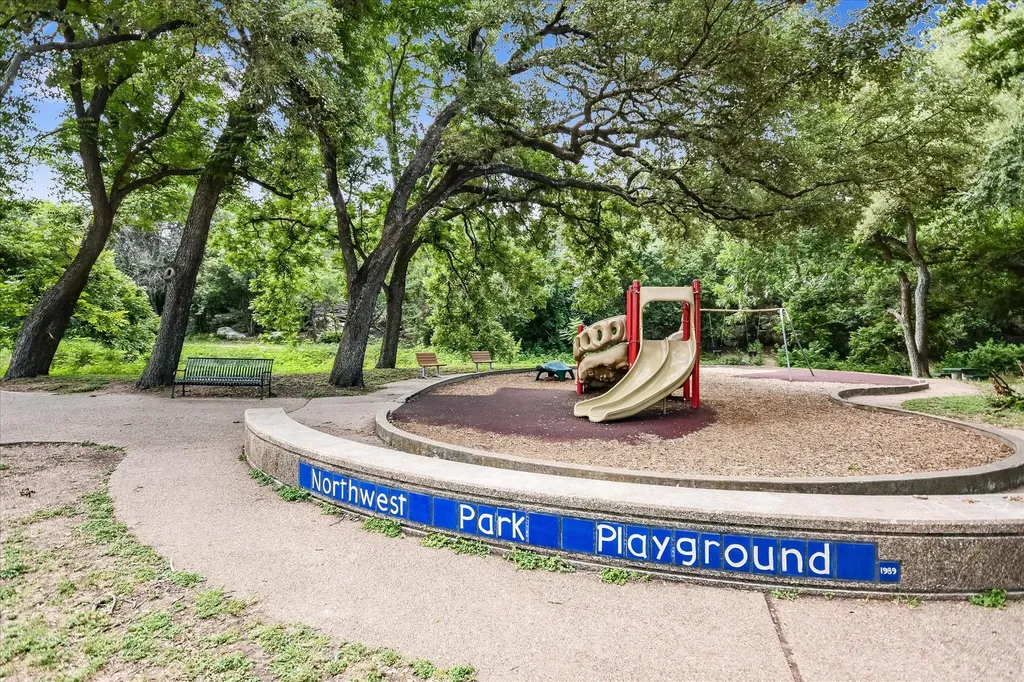 2425 Ashdale Drive Austin TX 78757