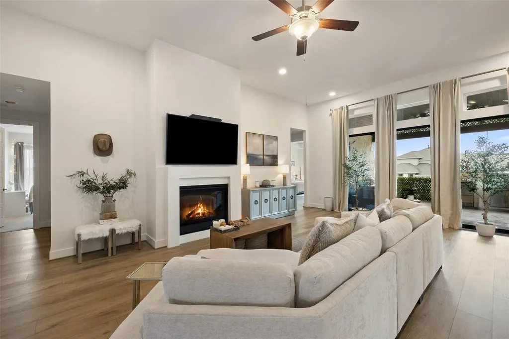 600 Bonfisk Bend Austin TX 78738