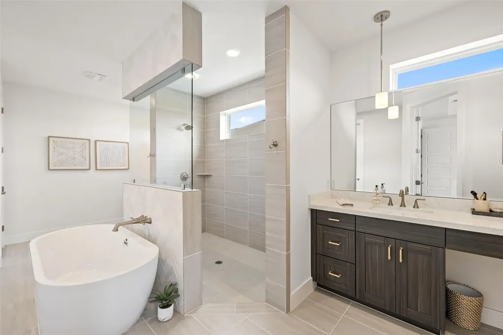 600 Bonfisk Bend Austin TX 78738