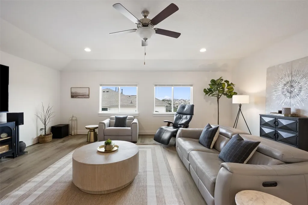 600 Bonfisk Bend Austin TX 78738
