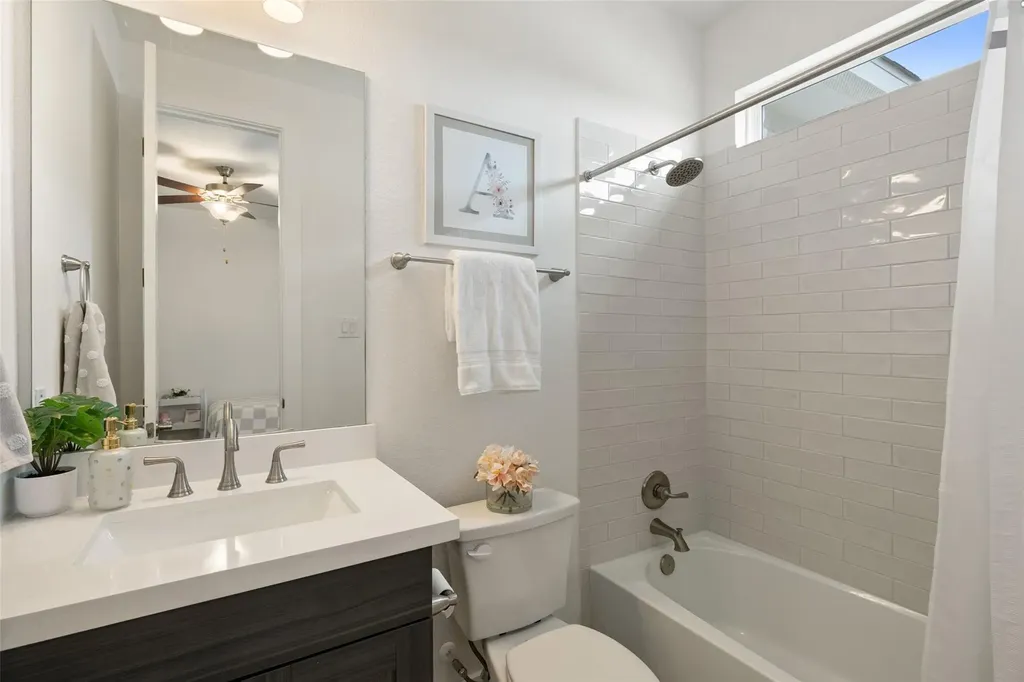 600 Bonfisk Bend Austin TX 78738