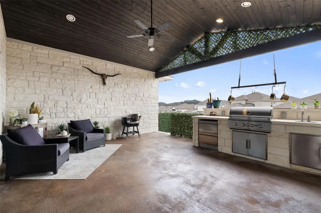 600 Bonfisk Bend Austin TX 78738
