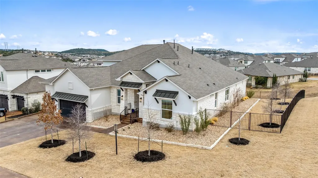 600 Bonfisk Bend Austin TX 78738