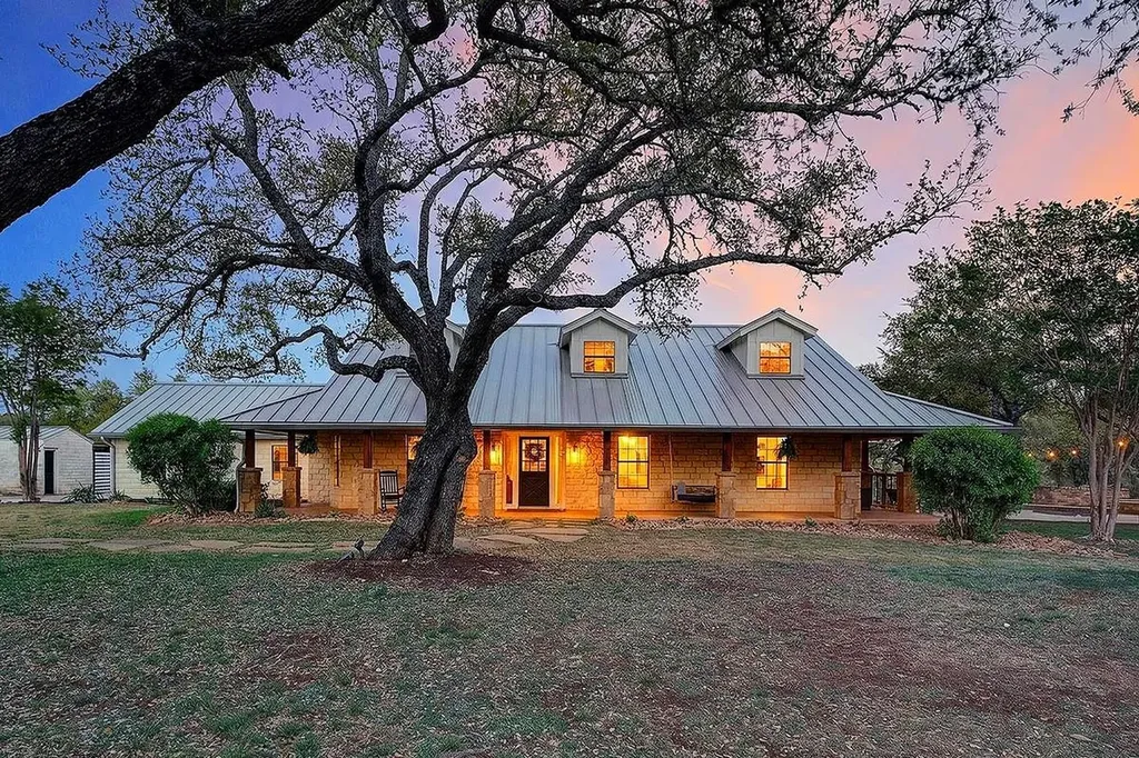 301 Medlin Creek Loop Dripping Springs TX 78620