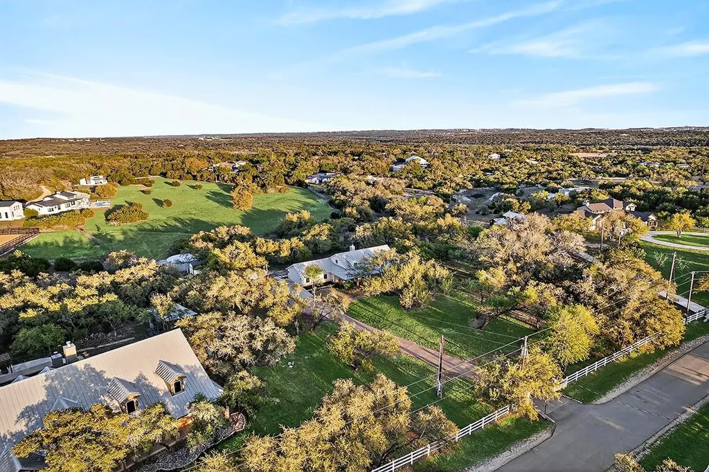 301 Medlin Creek Loop Dripping Springs TX 78620