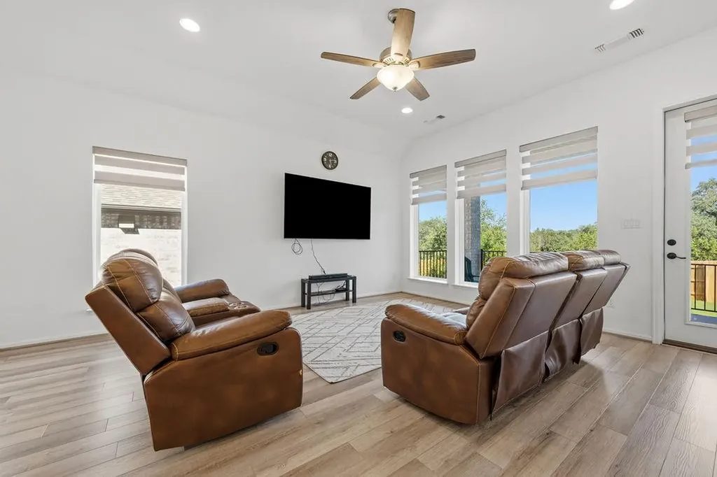 304 Barton Oak Trail Georgetown TX 78628