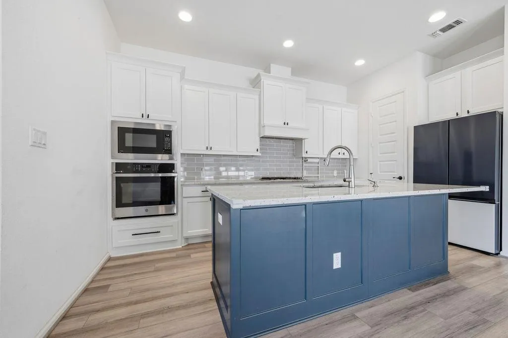 304 Barton Oak Trail Georgetown TX 78628