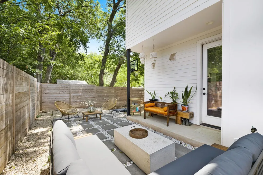 408 W Odell Street Austin TX 78752