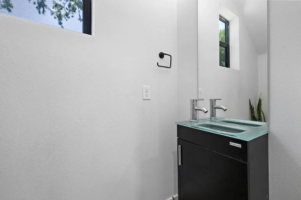 408 W Odell Street Austin TX 78752