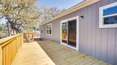 195 Tuck Street Cedar Creek TX 78612