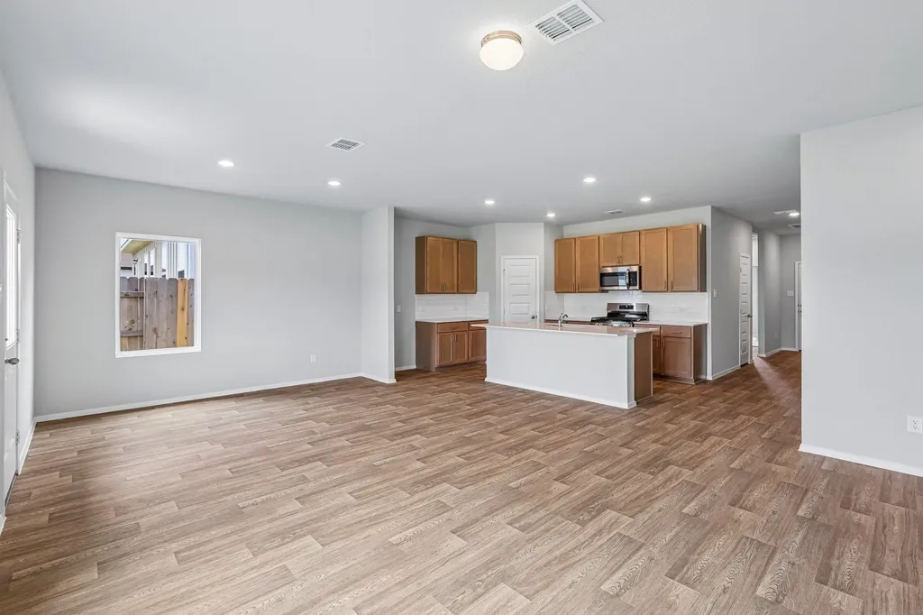 5513 Sacra Cove Austin TX 78747