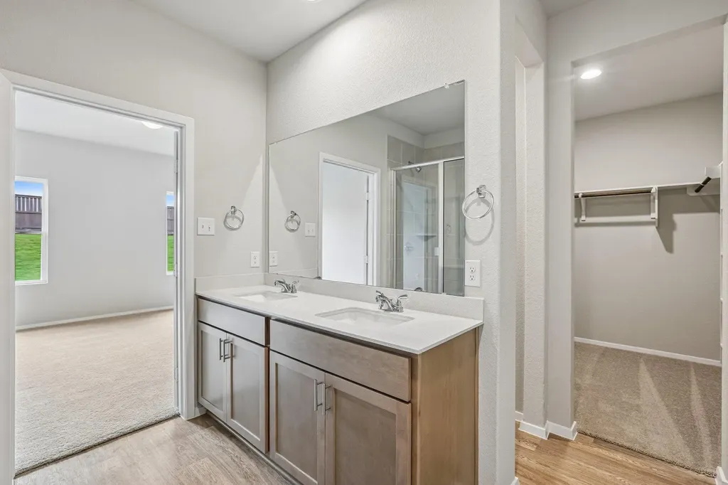 5513 Sacra Cove Austin TX 78747
