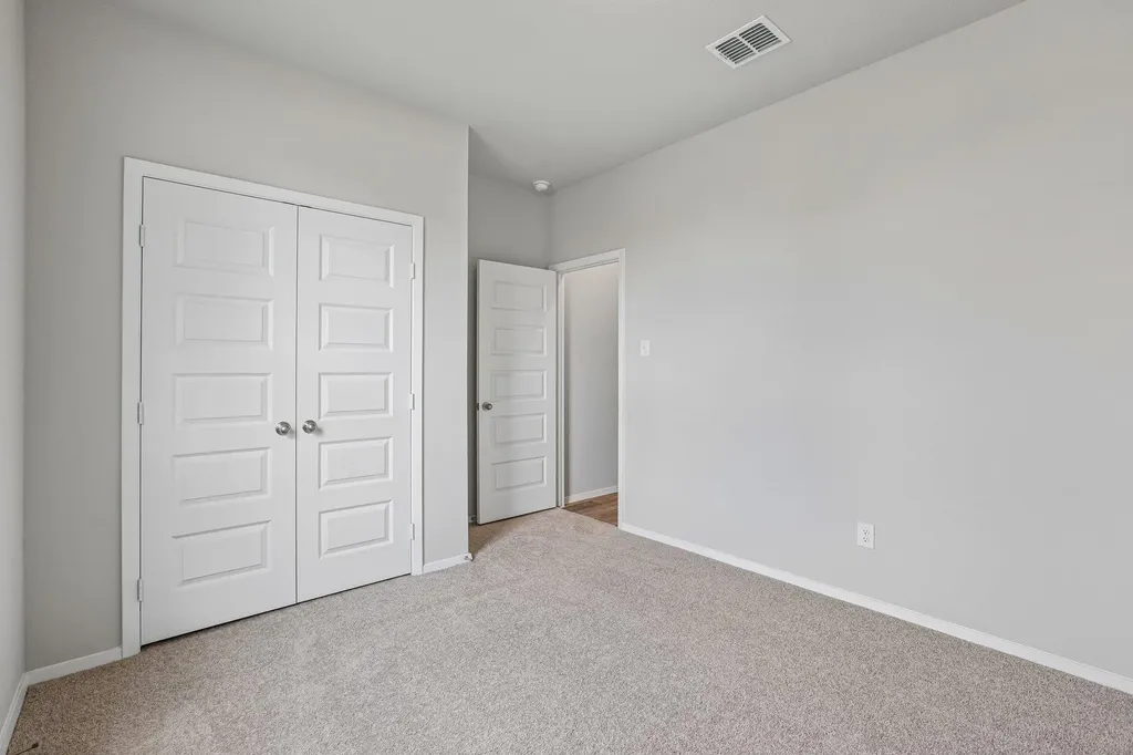 5513 Sacra Cove Austin TX 78747